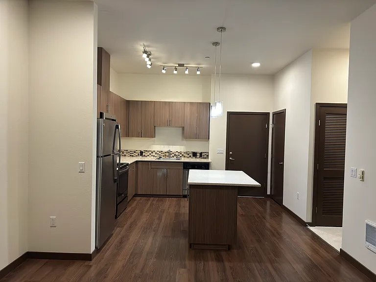 A736 8th Ave NE #517 — Photo 19