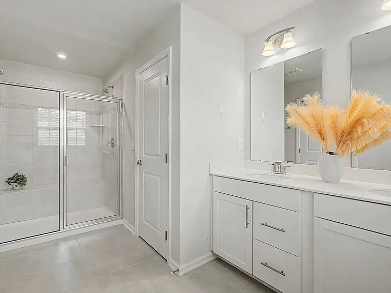 1621 Crimson Leaf Ln — Photo 32