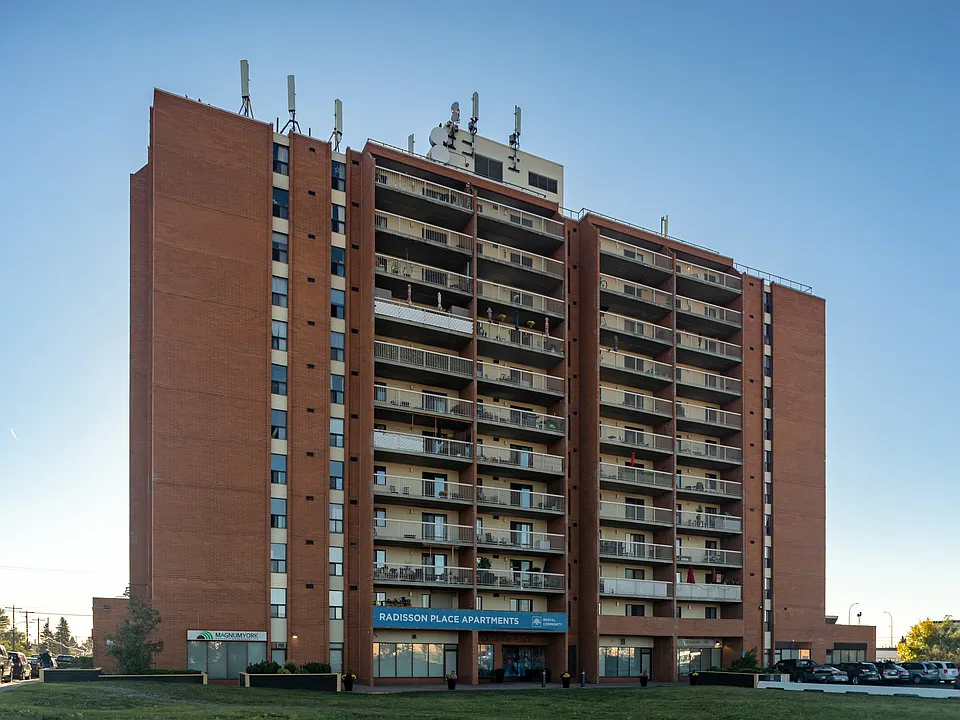 1710 Radisson Dr SE