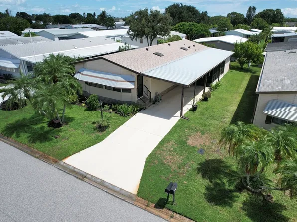 630 Periwinkle Cir, Barefoot Bay, FL 32976