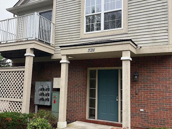 3rd image of 15201 Chesapeake Cir