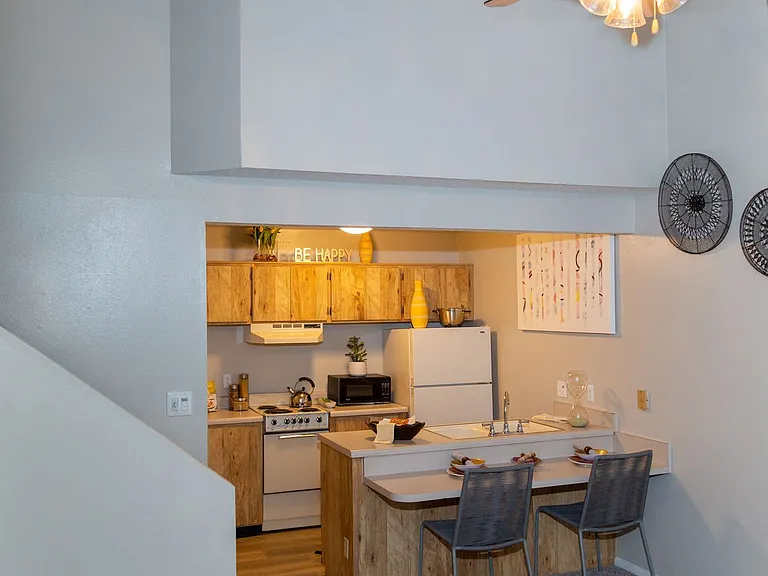 Sunbrook Apartments — Photo 32