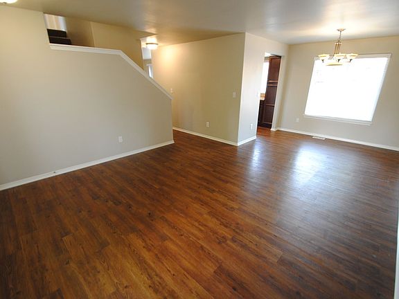 3rd image of 1016 123rd Ave NE