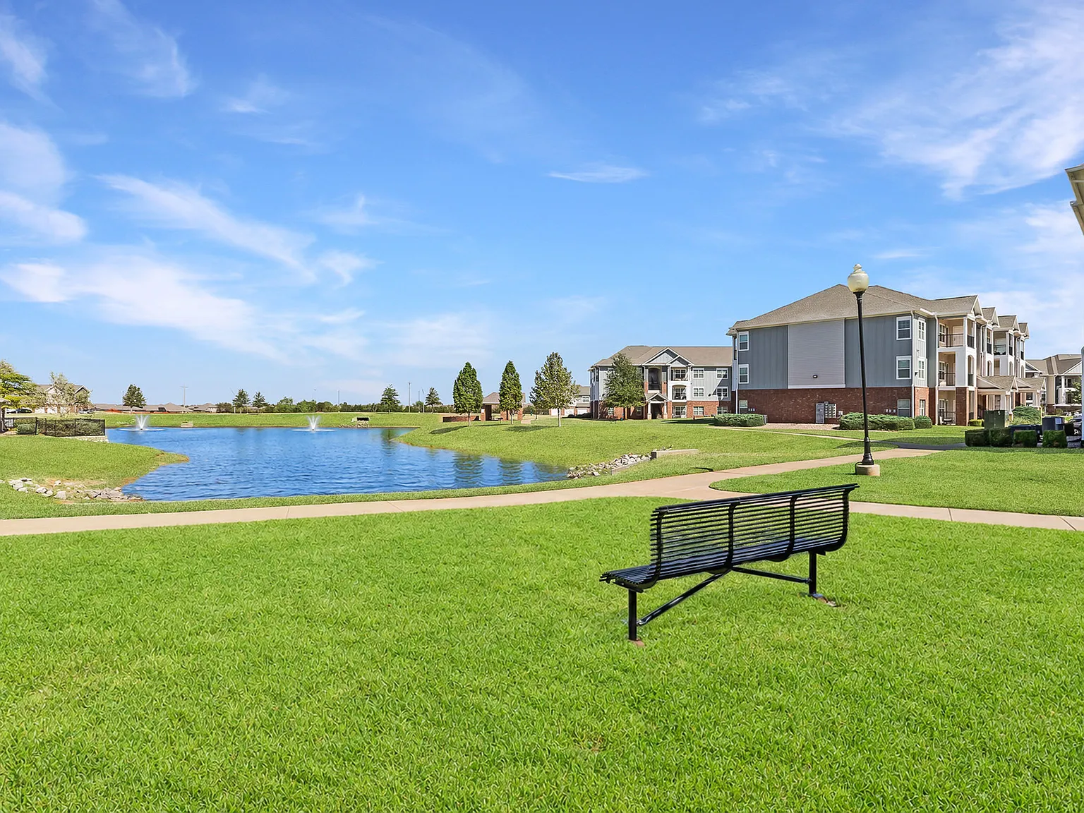 The Shores Apartments — Photo 1