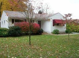 233 S Kerrwood Dr, Hermitage, PA 16148