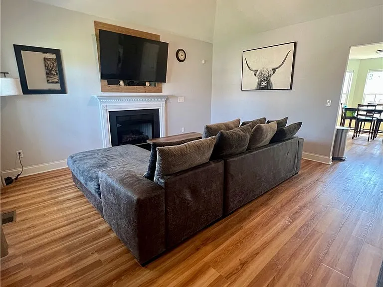 36 Abram Ct — Photo 2