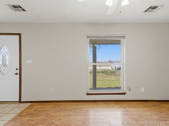 5th image of 20750 S 580th Rd