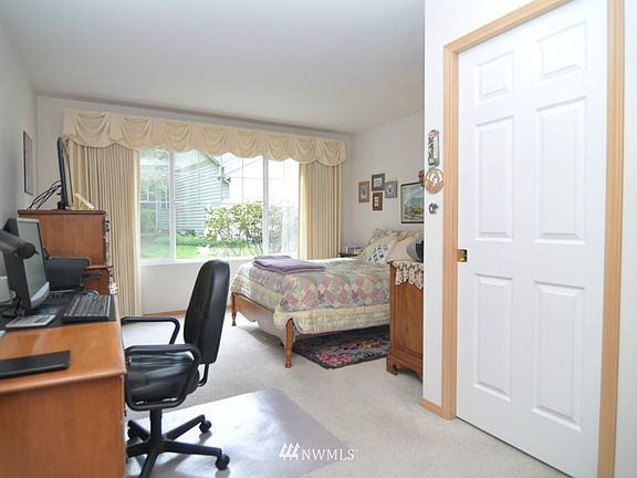 4th image of 9644 Sequim Lane NW