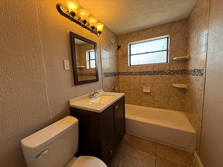 6014 Southern Comfort Blvd — Photo 17