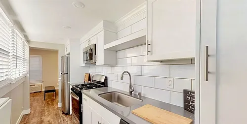 Cottage Style Studio in North Park Photo 1 Cottage Style Studio in North Park Photo 1