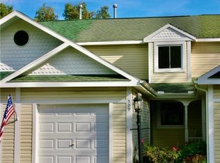 509 Timber Ridge Dr, Camillus, NY 13031