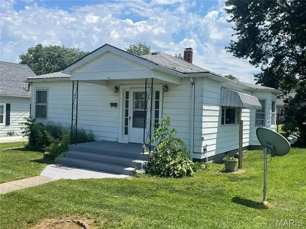 208 E Exchange St, Jerseyville, IL 62052