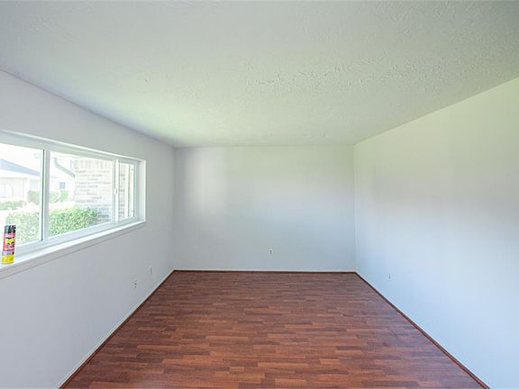 3rd image of 6519 S Briar Bayou Dr