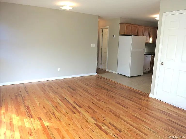 56 Linwood Rd N #2 — Photo 5