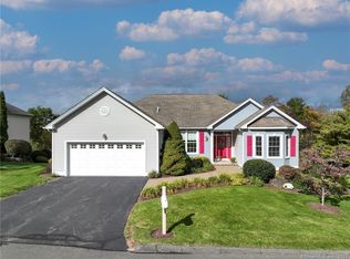 20 Sea Green Dr, Berlin, CT 06037
