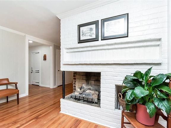 5th image of 3905 Skyland Cir N