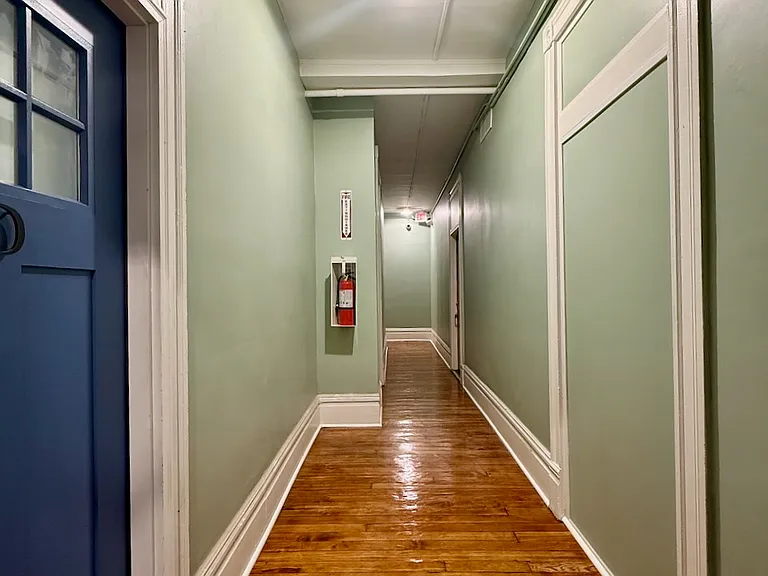906 Penn Ave — Photo 21