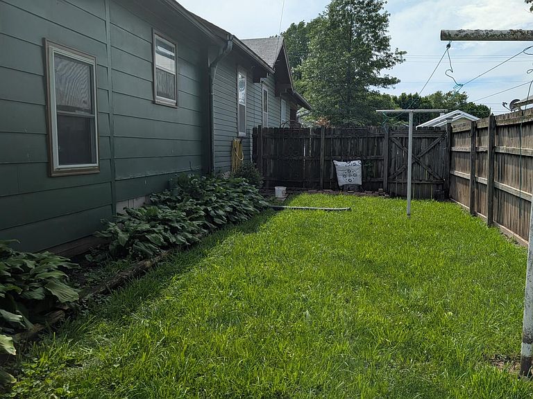 Listing photo 5