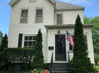 404 11th Ave, Mendota, IL 61342