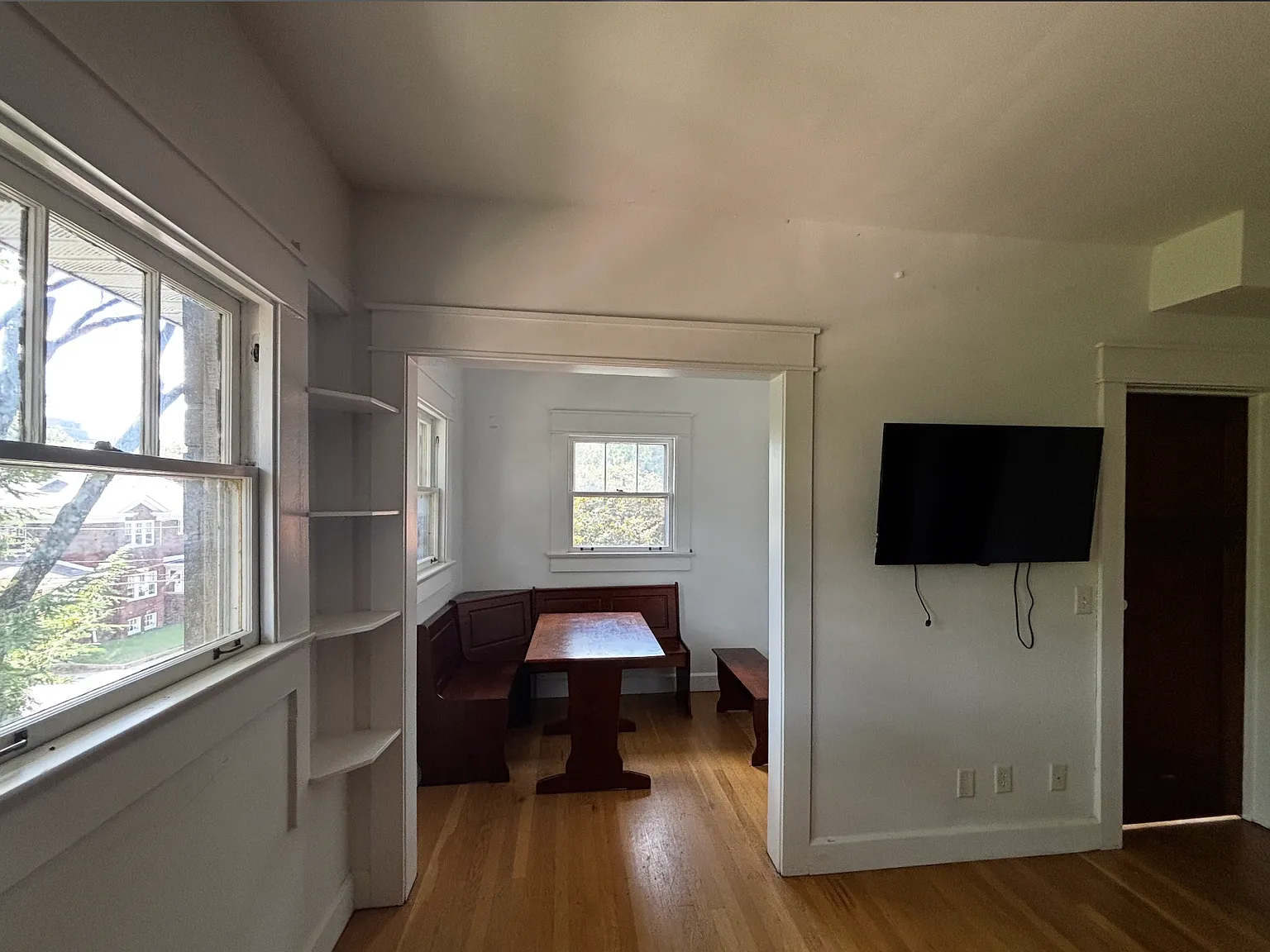 5 bed, 1750 sqft, $800 — Photo 4