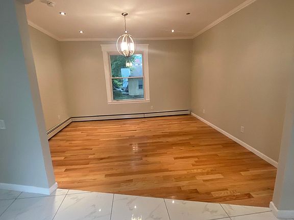 4th image of 125 Belknap Ave #3