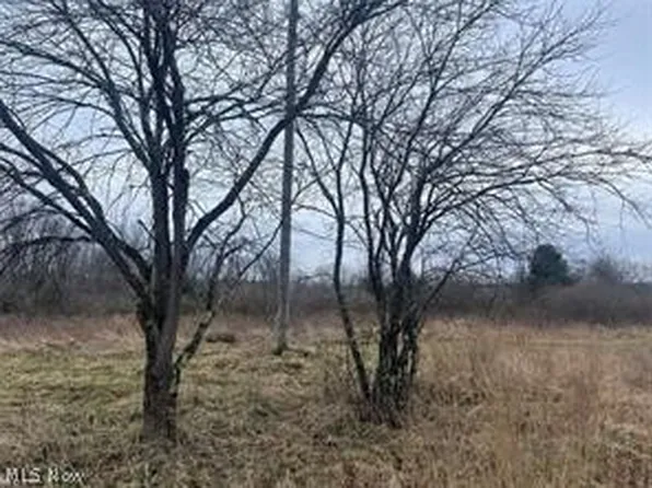 5930 N McCune Rd NW, McConnelsville, OH 43756