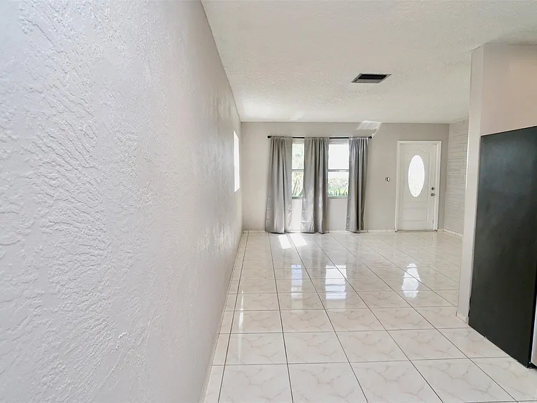 5908 NW 81st Ave — Photo 12