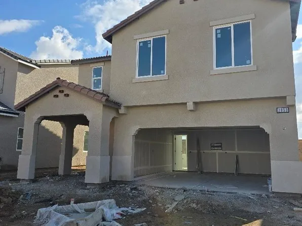 2853 E Escarpa Dr, Fresno, CA 93730