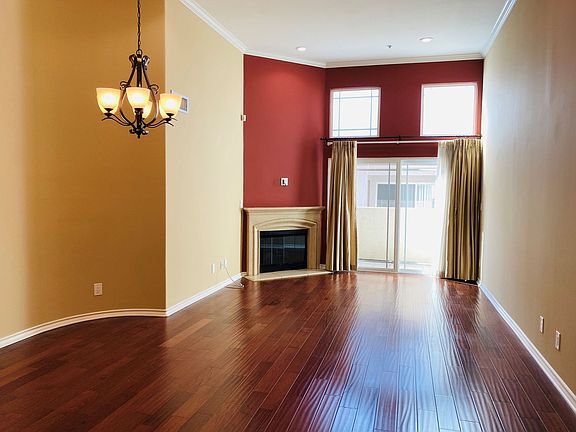 5th image of 10715 Camarillo St Unit 308