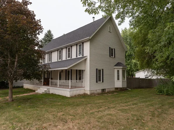 182 Chestnut St NE, Mazeppa, MN 55956