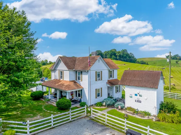 871 Hinkle Rd, Dandridge, TN 37725