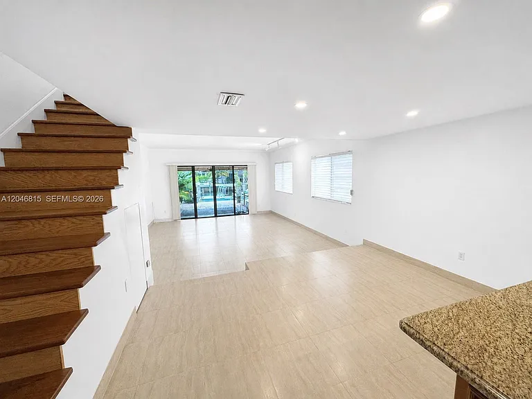 1540 NE 105th St — Photo 7