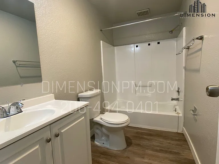 Greenwood II Apartments — Photo 15