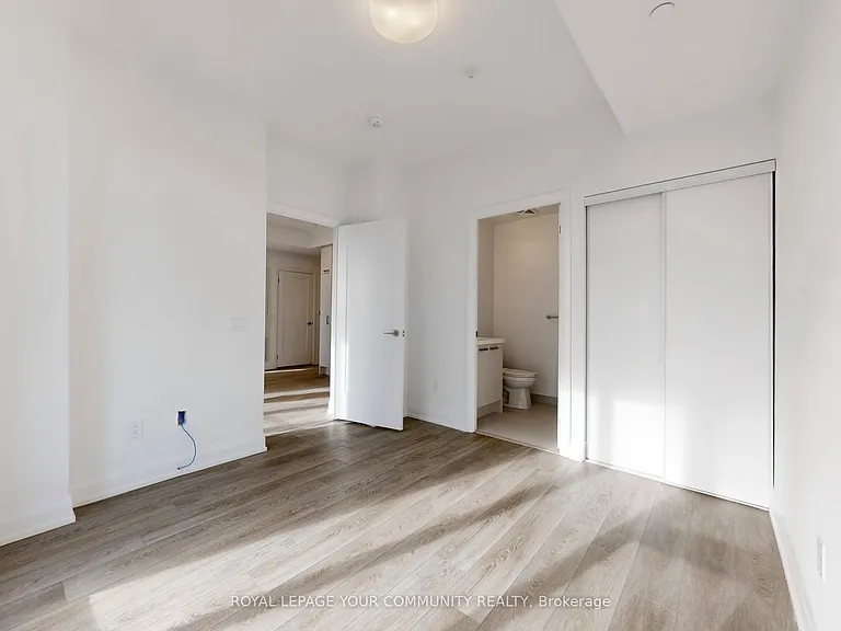 20 Soudan Ave #2504 — Photo 13