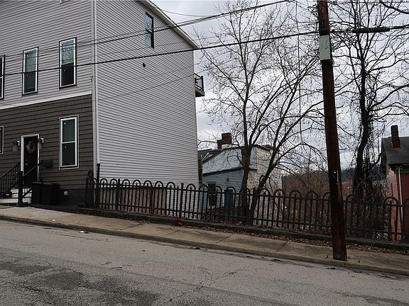 2nd image of 1310 Stranmore St