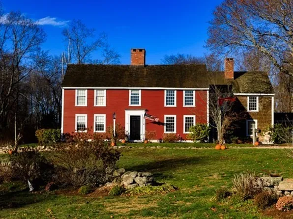 26 Eben St, Milford, MA 01757