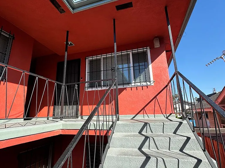 2165 Locust Ave — Photo 7