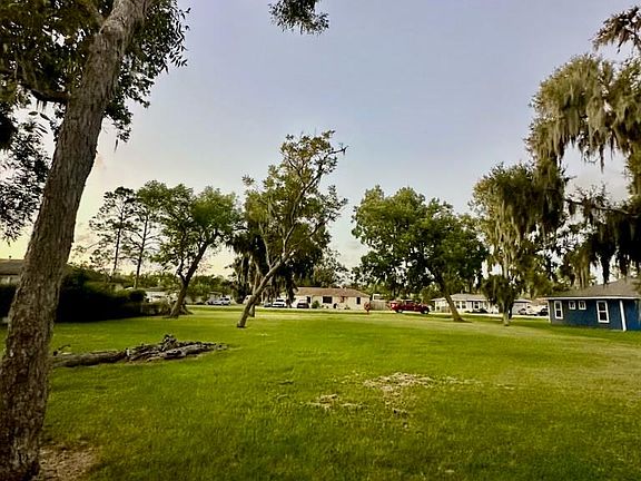 5th image of 0 Burkett St