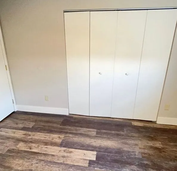 333 Custer Ave — Photo 6
