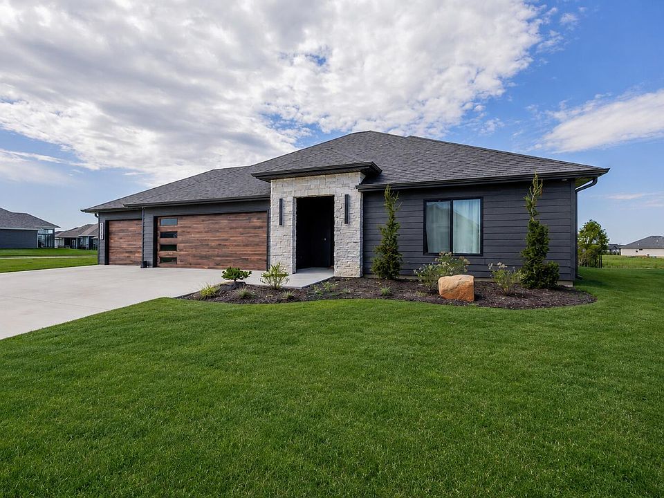 1st image of 1021 Spyglass Ct