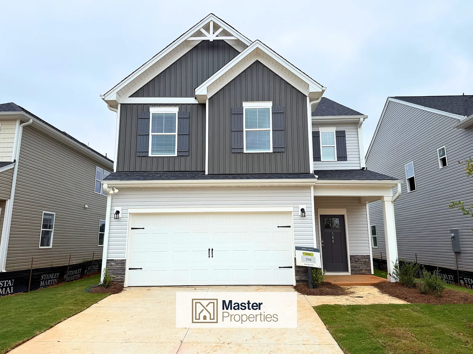 4 bed, 3.5 bath, 2400 sqft, $2,550 — Photo 1