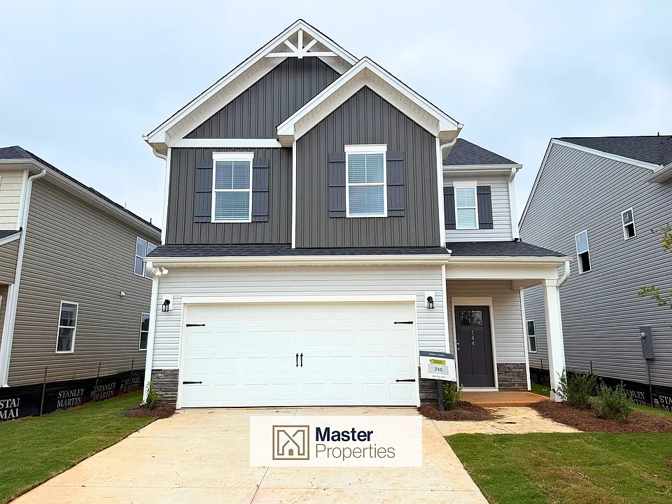 144 Gervais Cir
