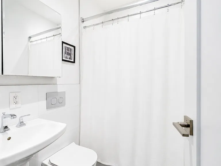 25 Grove St #17 — Photo 7