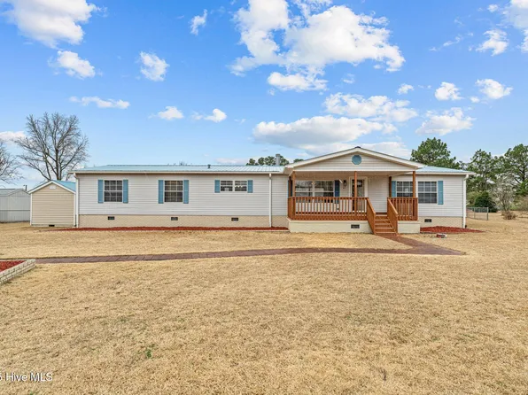 61 Greenhouse Court, Lillington, NC 27546