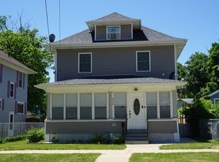 423 E Park Ave, Aurora, IL 60505