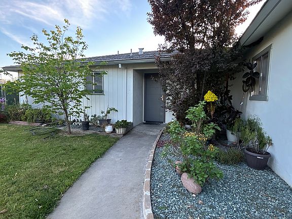 3rd image of 3843 N Ezie Ave