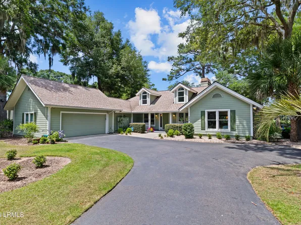 408 Island Circle E, St. Helena Island, SC 29920