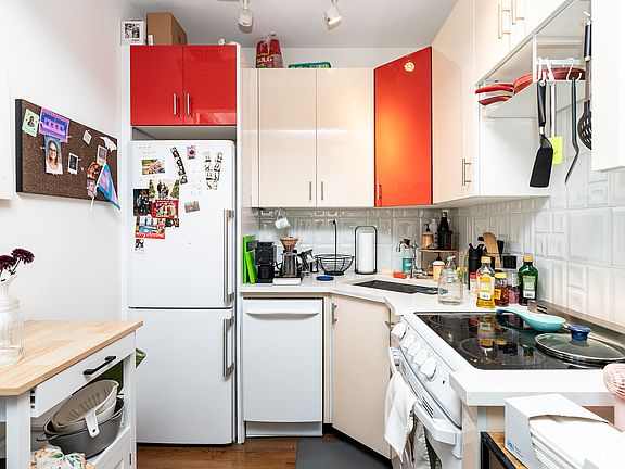 3rd image of 1424 Hancock St #3G