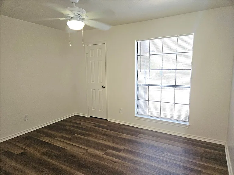 508 E Denton Dr — Photo 10
