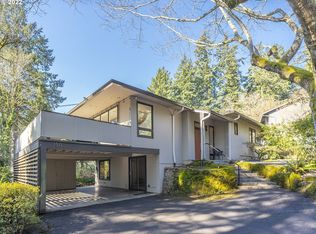 150 Iron Mountain Blvd, Lake Oswego, OR 97034